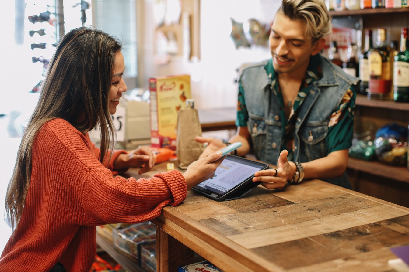 contactless payment at the convenience store