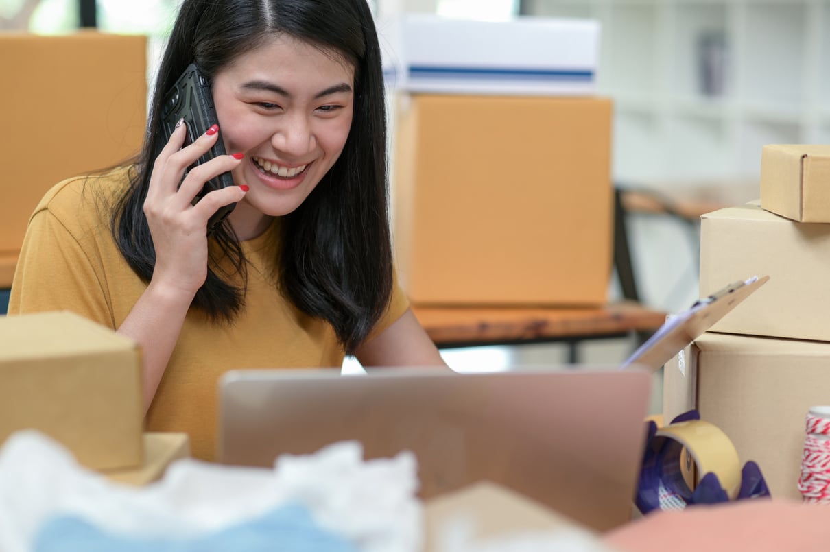 Female Online Merchant